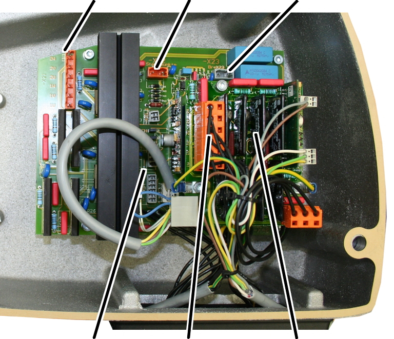 U:\Allgemein\Produkthandbücher\Produkthandbücher Fotos\Kettenzug\Schaltpläne - Elektroniksteuerung groß mit Katzfahren 3.jpg