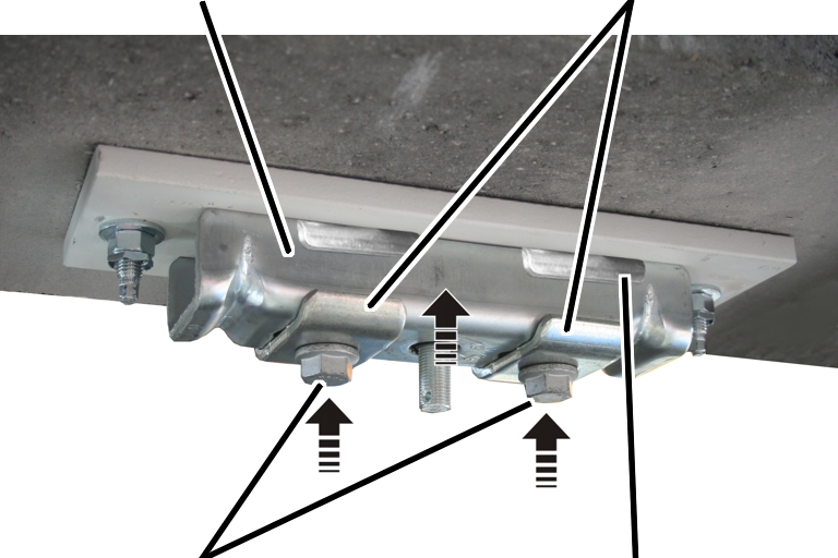 U:\Allgemein\Produkthandbücher\Produkthandbücher Fotos\HB-System Kranbahn\Dübeln Deckenträger drauf 3.JPG