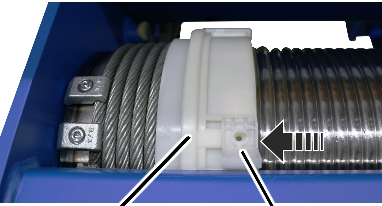 U:\Allgemein\Produkthandbücher\Produkthandbücher Fotos\Seilzug kompakt\Seilzug E\Mitnehmer drauf 3.jpg